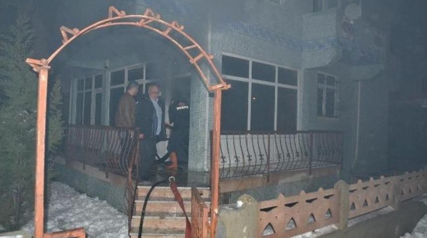 Tekstil Atölyesinde Çıkan Yangın Korkuttu