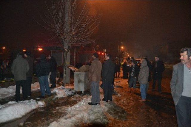 Tekstil Atölyesinde Çıkan Yangın Korkuttu 1