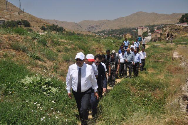 Bitlis Kalesi'nde kazı çalışması yeniden başladı