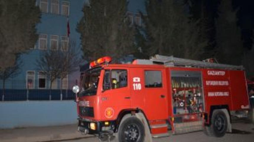 Polis Merkezinde Yangın Paniği