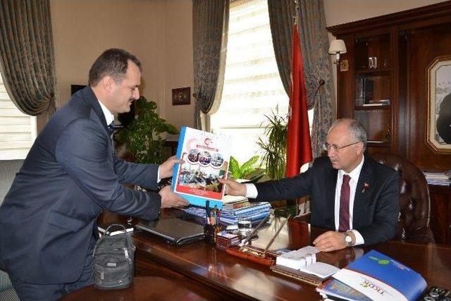 Özgüvenç’den Vali Daşöz’e Ziyaret