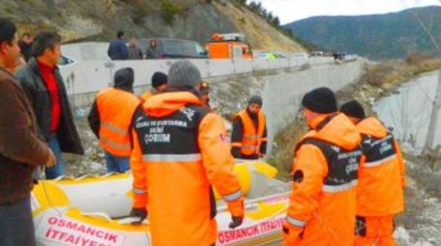 Kamyonet Kızılırmak'a U&ccedil;tu,