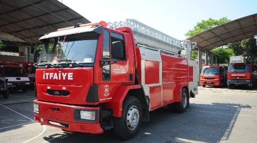 İzmir B&uuml;y&uuml;kşehir Belediyesi D&uuml;ğmeye Bastı