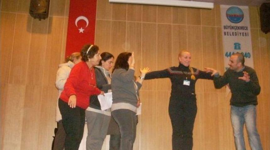 B&uuml;y&uuml;k&ccedil;ekmeceliler Sokak Tiyatrosu &Ccedil;alışmalarına Başladı
