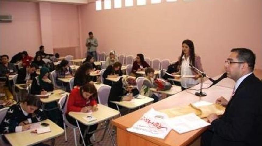 Fen &Ouml;ğretmenlerine Materyal Tasarımı Ve Kullanımı Eğitimi