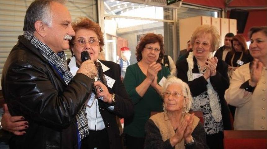 Sizin Hizmetinizdeyiz