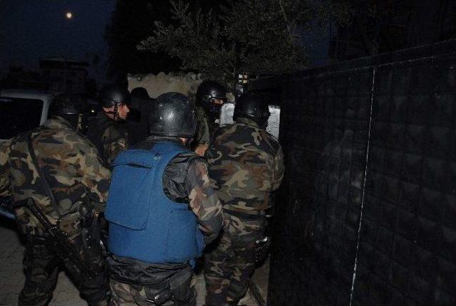 İzmir de Uyuşturucu Operasyonu 1