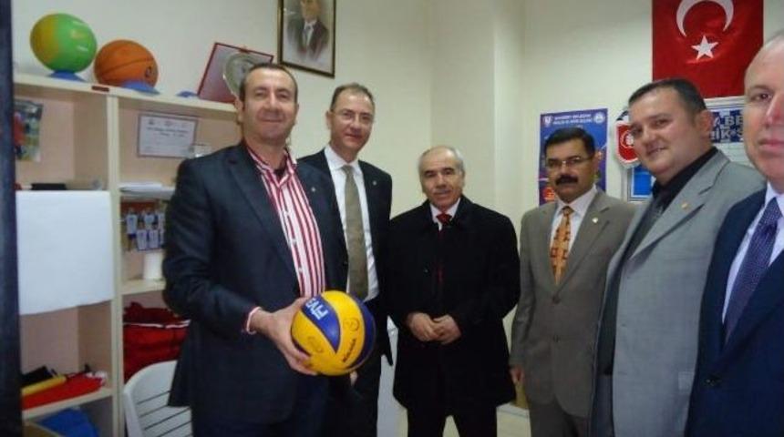 Voleybol Federasyonu Başkanı'ndan Gaziantep&rsquo;e İnceleme Ziyareti
