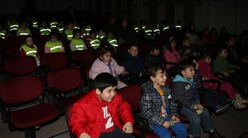 Miniklere &Ouml;zel Sinema Keyfi