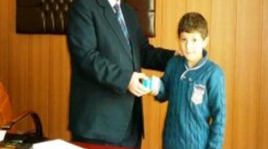 Minik Abd&uuml;lkadir Har&ccedil;lığını Afrika&rsquo;ya G&ouml;nderdi