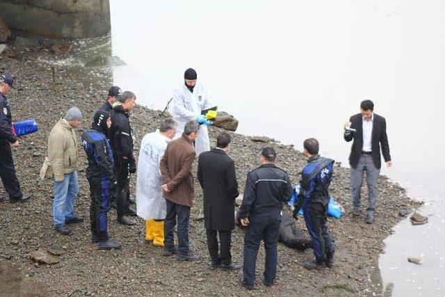 Yeşilırmak&rsquo;a Atlayan Şahsın Cesedi Bulundu 2