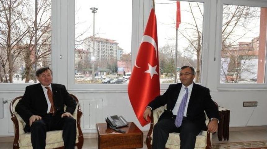 Macaristan'ın Ankara B&uuml;y&uuml;kel&ccedil;isi Hovari K&uuml;tahya'da