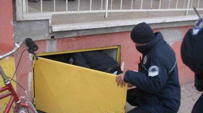 Konya Polisi Su&ccedil; &Ouml;nlemeye Y&ouml;nelik 25 Evde Arama Yaptı