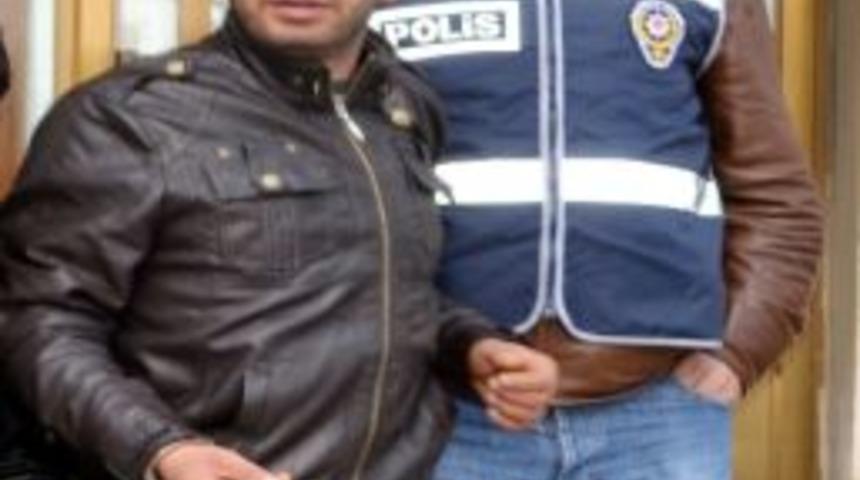 Hırsız, Evde Su&ccedil;&uuml;st&uuml; Yakalandı