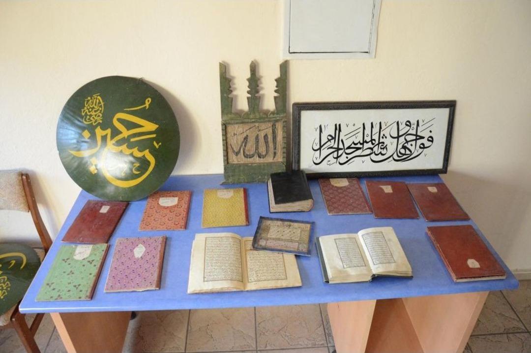 Şems-i Tebrizi'nin &Ccedil;atı Katında Bulunan Eserler Vakıflar&rsquo;a Devredildi