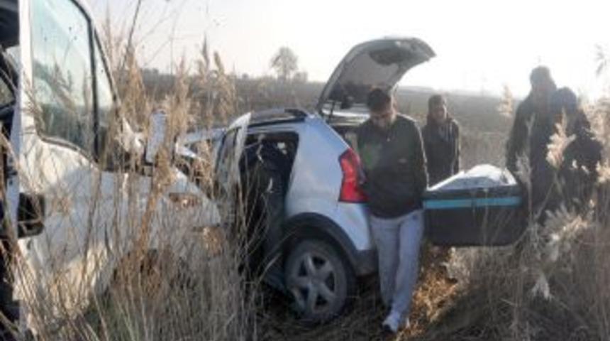Manisa'da Trafik Kazası: 1 &Ouml;l&uuml;, 17 Yaralı