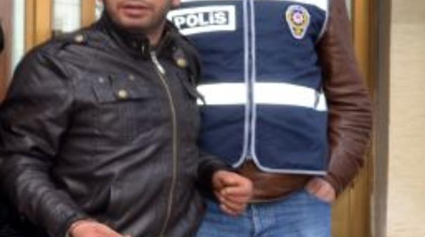 Tarsus'ta Eve Giren Hırsız Su&ccedil;&uuml;st&uuml; Yakalandı