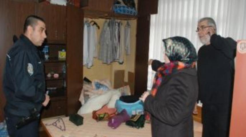 K&uuml;&ccedil;&uuml;k Hırsızlar Kameralardan Ka&ccedil;amadı