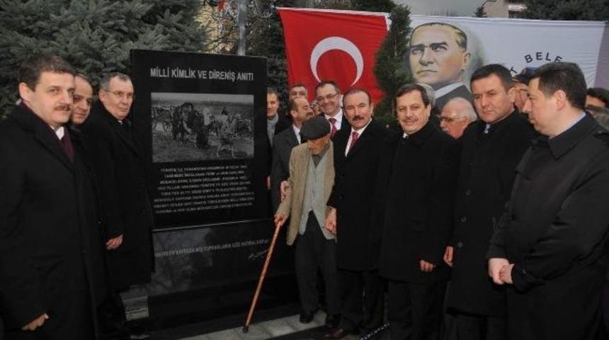 İzmit&rsquo;te M&uuml;badele Anıtı A&ccedil;ıldı