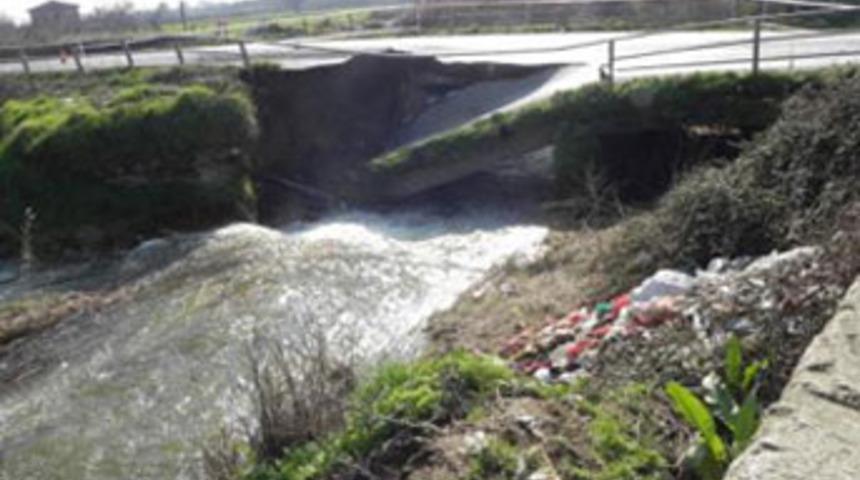 Tır ge&ccedil;ti, k&ouml;pr&uuml; g&ouml;&ccedil;t&uuml;