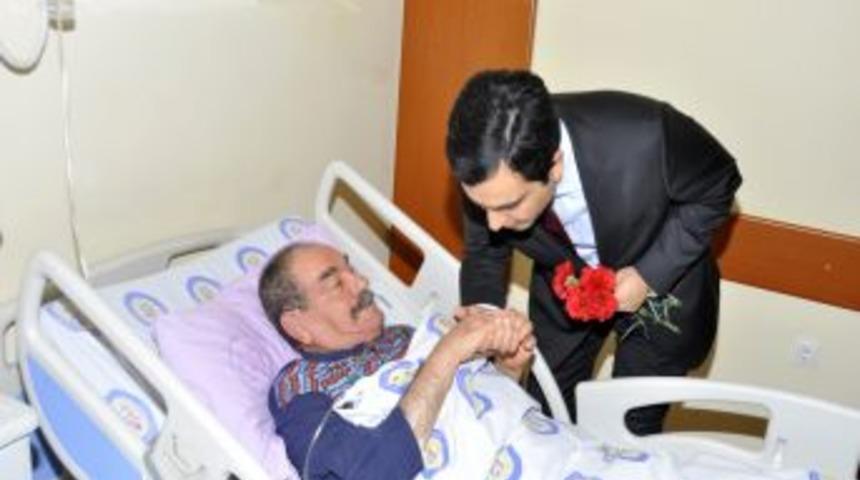 Belediye Başkanı Bah&ccedil;eci Hastaları Ziyaret Etti