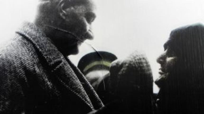 Posbıyık, Atat&uuml;rk Posterlerini Kesenleri Kınadı