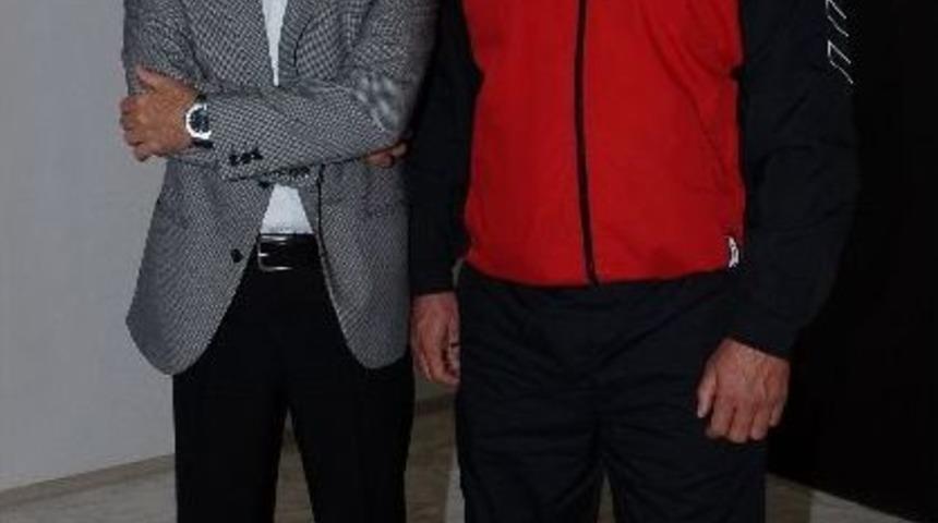 Muratpaşa&rsquo;nın Sporcuları Madalya Avcısı