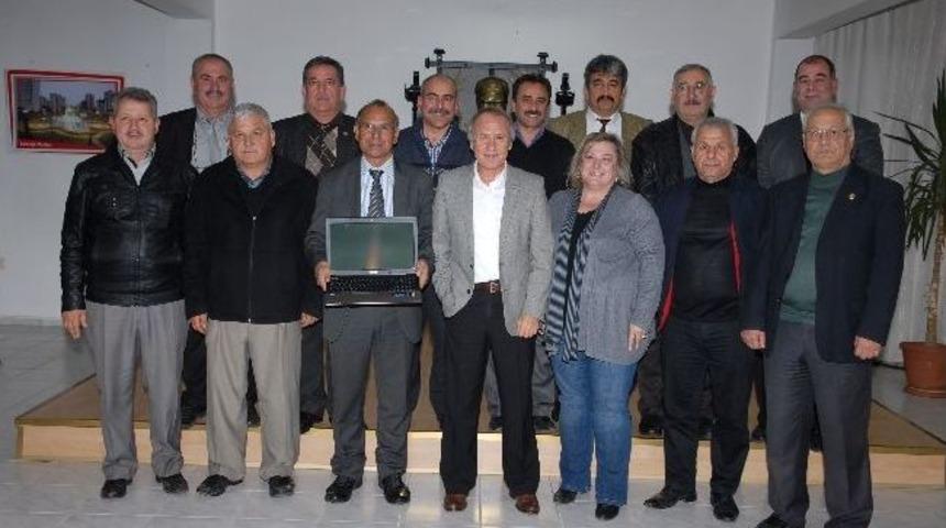 Başkan Evcilmen&rsquo;den Muhtarlar Derneği&rsquo;ne Jest