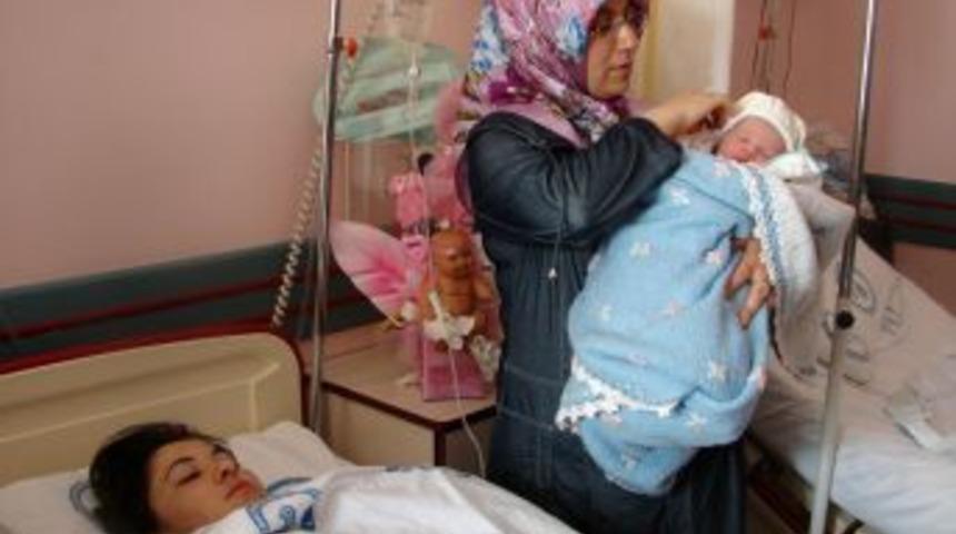 Manavgat'ta D&uuml;nyaya Gelen Bebek Sayısında Patlama Oldu