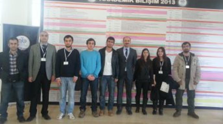 B&Ouml;TE &Ouml;ğrencileri "Akademik Bilişim" Konferansına Katıldı