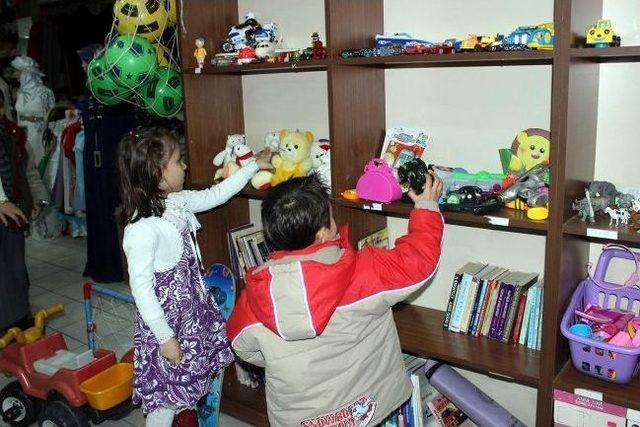 Hayat Ağacı Derneği Oyuncak Toplama Kampanyası Başlattı 2