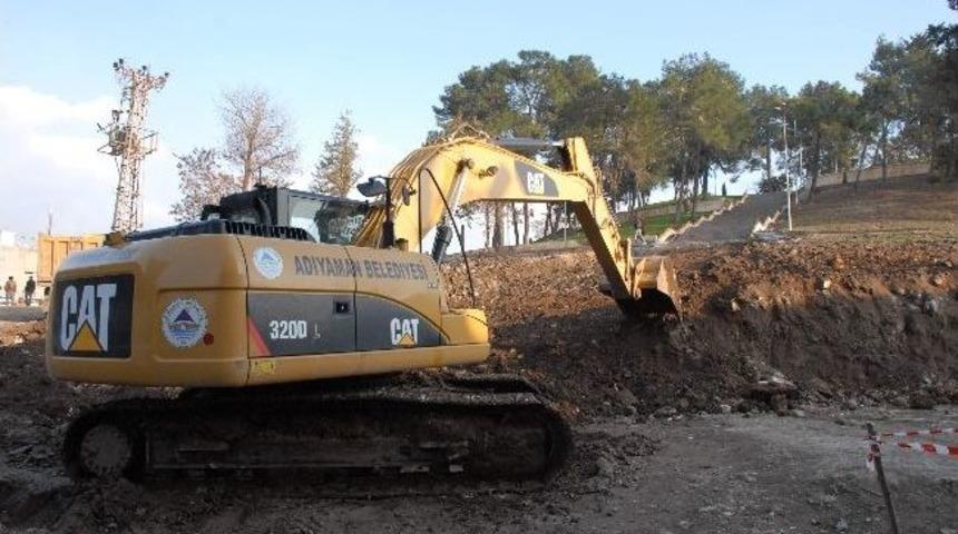 Adıyaman Kalesi'nde &Ccedil;alışmalar Devam Ediyor
