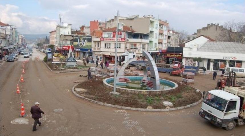 G&ouml;nen'de Baklavalı Cadde A&ccedil;ılışı