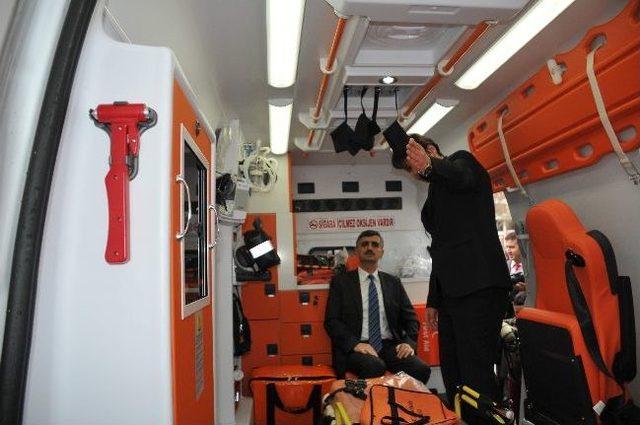 İl Sağlık Müdürlüğüne 5 Yeni Ambulans Geldi