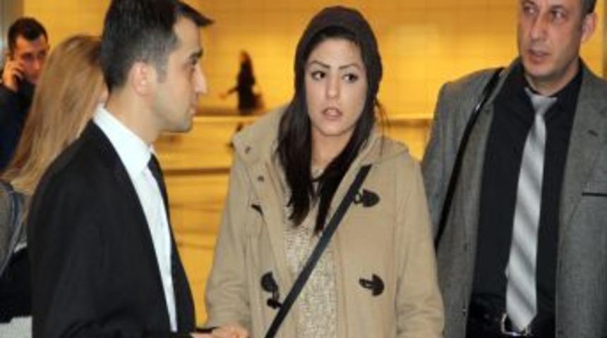 Annesine Kavuşmak I&ccedil;in T&uuml;rkiye'ye Geldi