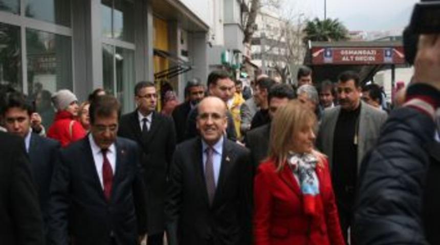 Bakan Şimşek: T&uuml;rkiye&rsquo;nin Dışarıdan 32 Milyar Dolar Alacağı Var