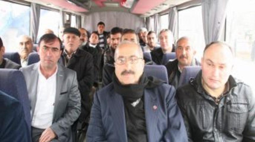 Yozgatlı &Ccedil;ift&ccedil;iler Trakt&ouml;r Fabrikasını Gezmeye Gitti