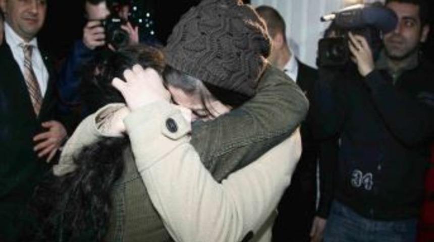 Alman Aileye Verilen T&uuml;rk Kızı Annesine Kavuştu