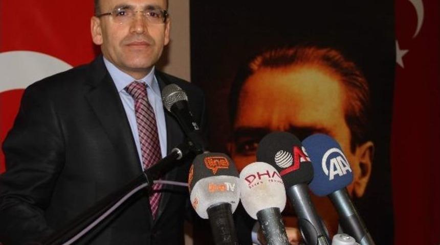 Bakan Şimşek, Siyaset Akademisinde Konuştu