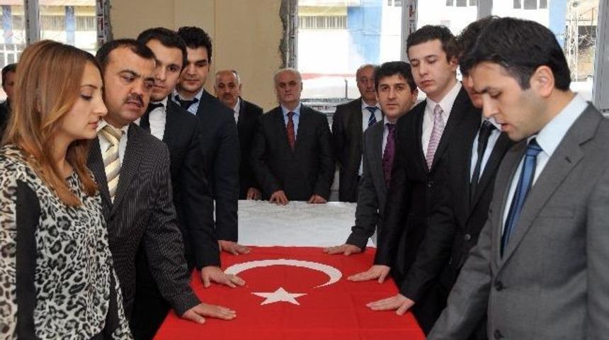 G&uuml;m&uuml;şhane&rsquo;de M&uuml;hendis Ordusuna 8 Nefer Katıldı