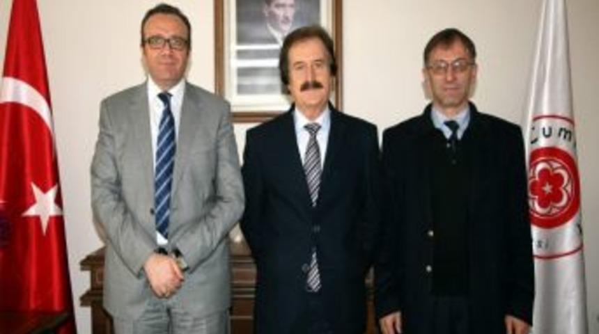 &Ouml;zsoy'dan, Rekt&ouml;r Faruk Kocacık'a Ziyaret