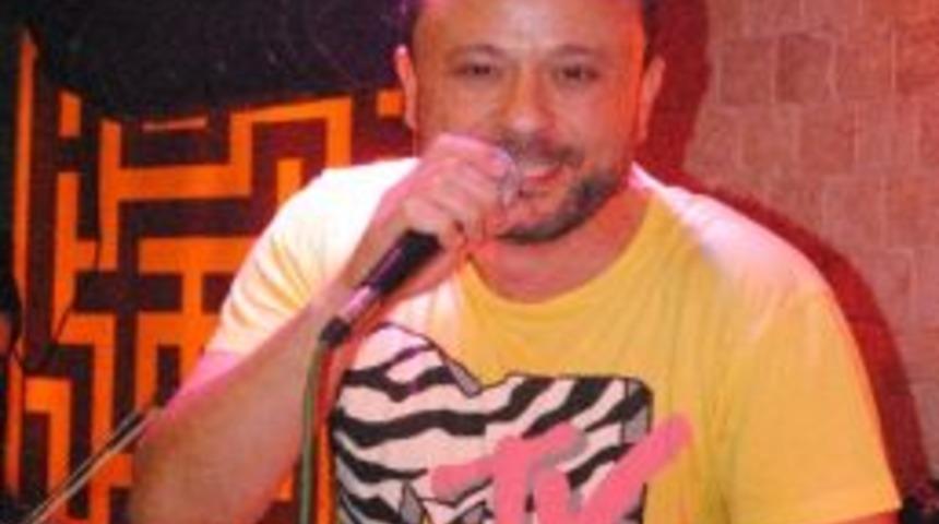 Sevilen Sanat&ccedil;ı Kuşkanat Coşturdu