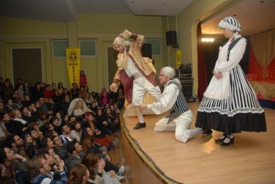 Buca&rsquo;da Haldun Dormen İzdihamı