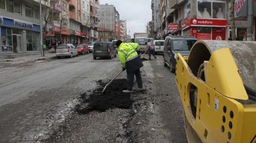 Kapaklı&rsquo;da Asfalt Onarım &Ccedil;alışmaları S&uuml;r&uuml;yor