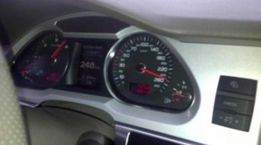 Ak Partili Başkanın Makam Arabası 250&rsquo;yi G&ouml;rd&uuml;