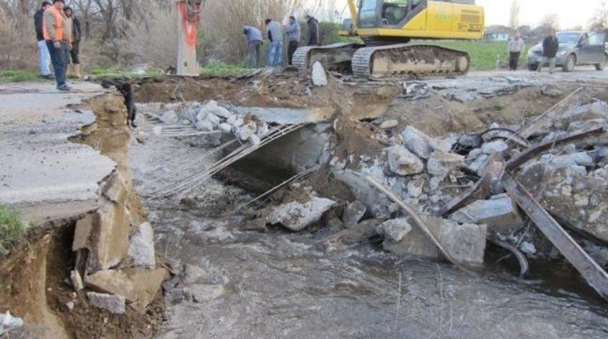 &Ouml;demiş-izmir Karayolu Trafiğe Kapatıldı