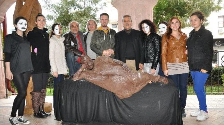 Alanya Akm'de Pandomim G&ouml;sterisi Beğeni Topladı