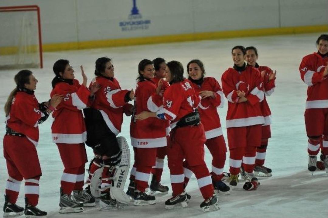 Buz Sporları Salonu, Federasyondan Tam Not Aldı