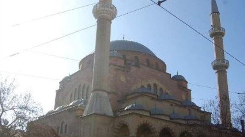 Camilerde Artık Kitap Da Okunacak