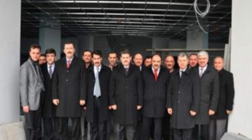 Ak Parti İl Başkanı Dilovası Devlet Hastanesi İnşaatını İnceledi